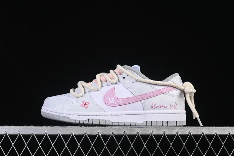 All categories Nk SB Dunk Series Nk SB Dunk Low High-end customized low-top sneakers Nike SB Dunk Low "Just Do It" straps Anniversary high-end customized low-top casual sneakers DD1503-103
